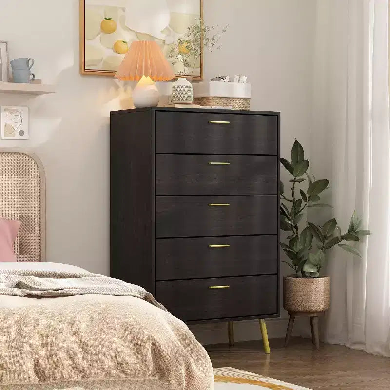 Modern Dresser with Metal Feet and Handles 5 Drawer Chest of Drawers