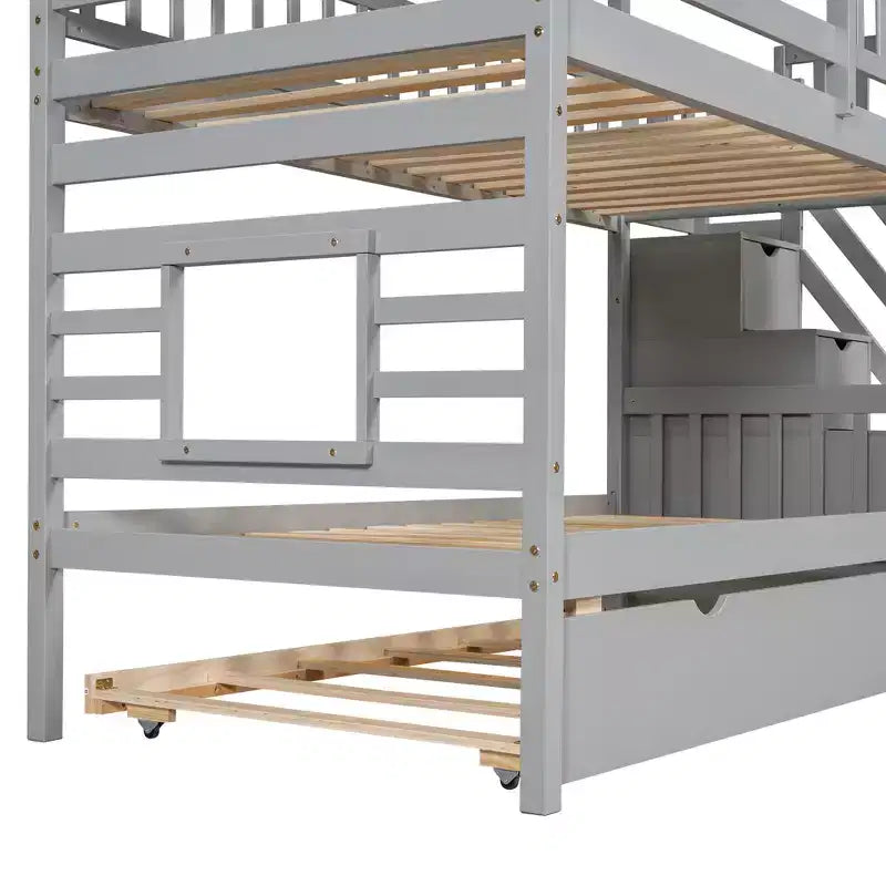 Letto a castello a forma di casetta con letto estraibile, scivolo, scala contenitore, tetto e finestra