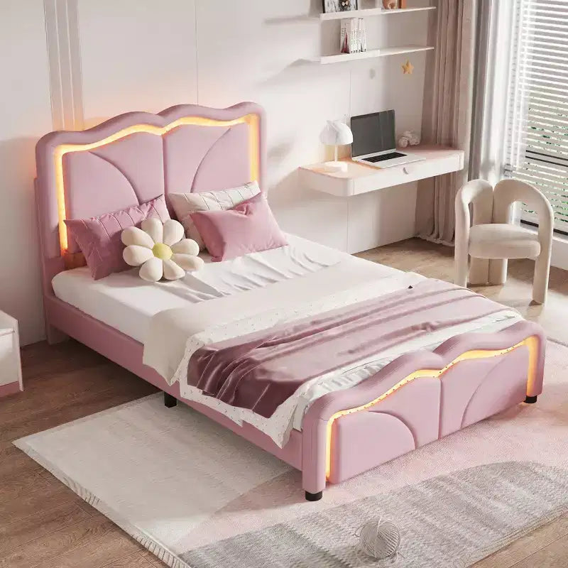 Letto a piattaforma matrimoniale imbottito con testiera curva e regolabile in altezza e strisce LED