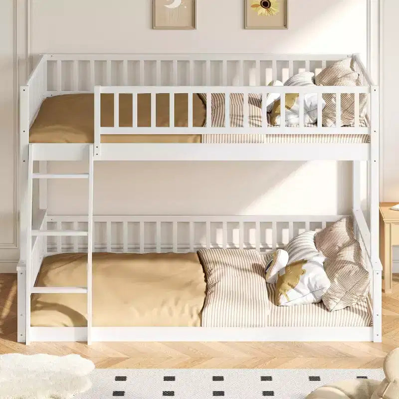 Letto a castello robusto Full XL sopra Queen, struttura resistente in MDF, design smontabile, supporto a doghe in legno e sponde di sicurezza