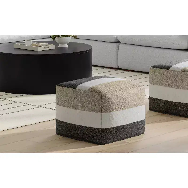 Pouf boho largo 18 inch in tessuto acrilico, già assemblato